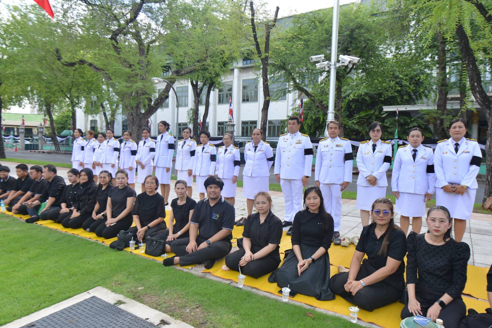 title - ส.ป.ก. ร่วมเข้าเฝ้าฯ และน้อมส่งเสด็จในการเคลื่อนขบวนอัญเชิญพระศพ สมเด็จพระเจ้าลูกเธอเจ้าฟ้าพัชรกิติยาภา นเรนทิราเทพยวดี กรมหลวงราชสาริณีสิริพัชร มหาวัชรราชธิดา สู่พระบรมมหาราชวัง